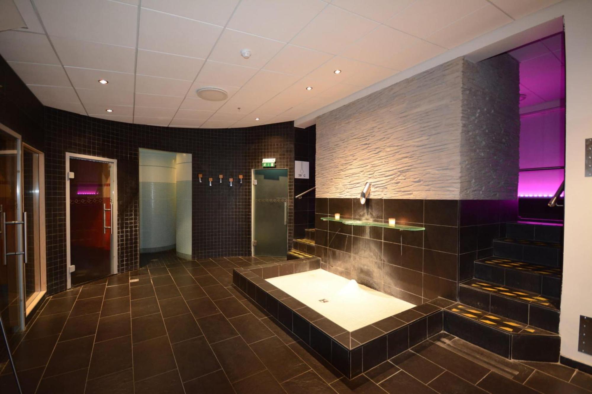 Hotel Селфос Екстериор снимка