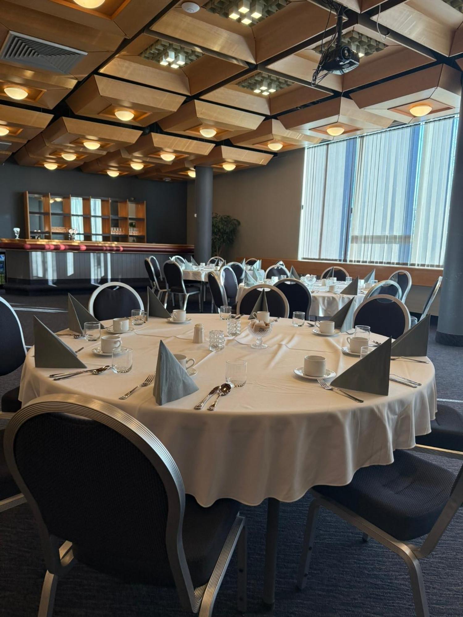 Hotel Селфос Екстериор снимка